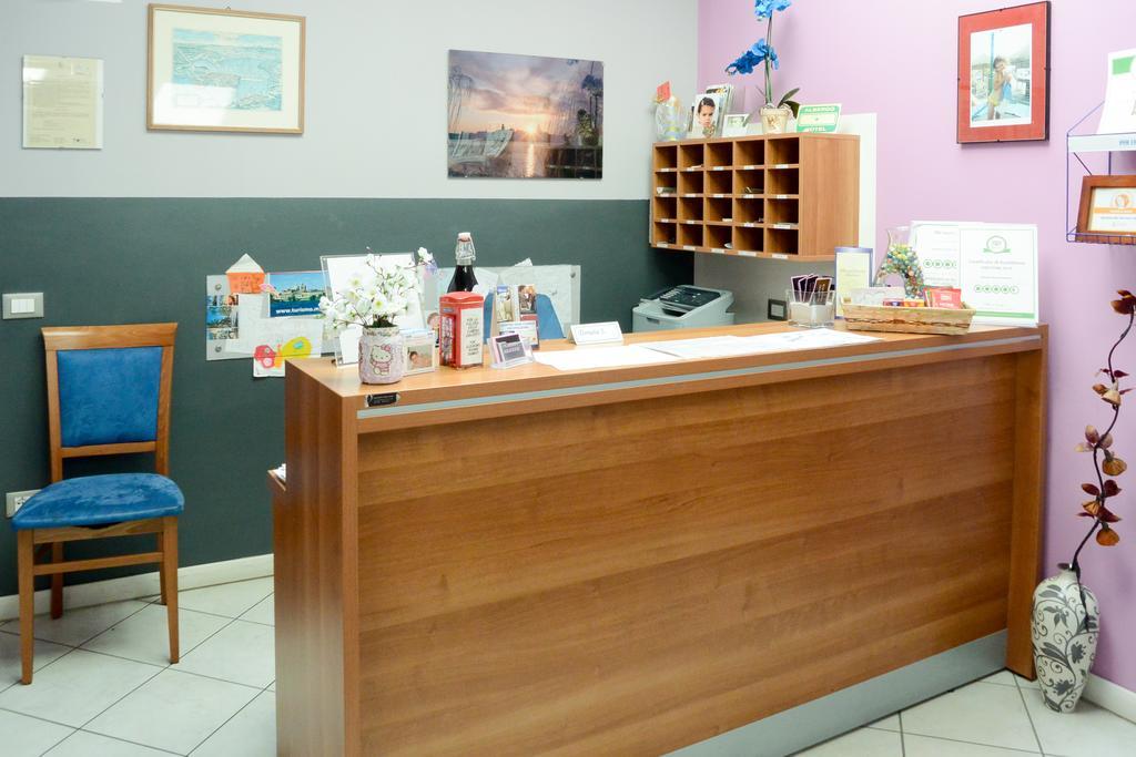 Albergo Meuble Abatjour 만토바 외부 사진