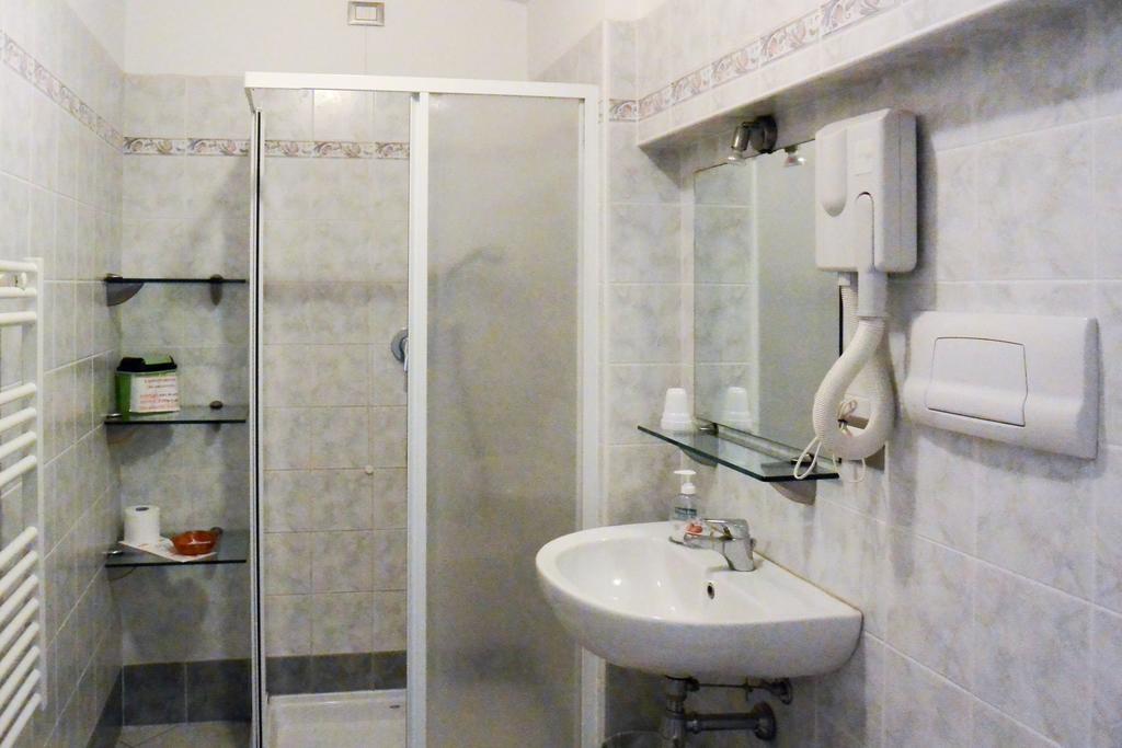 Albergo Meuble Abatjour 만토바 외부 사진