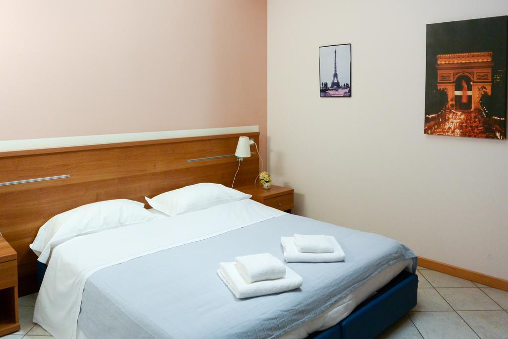 Albergo Meuble Abatjour 만토바 외부 사진