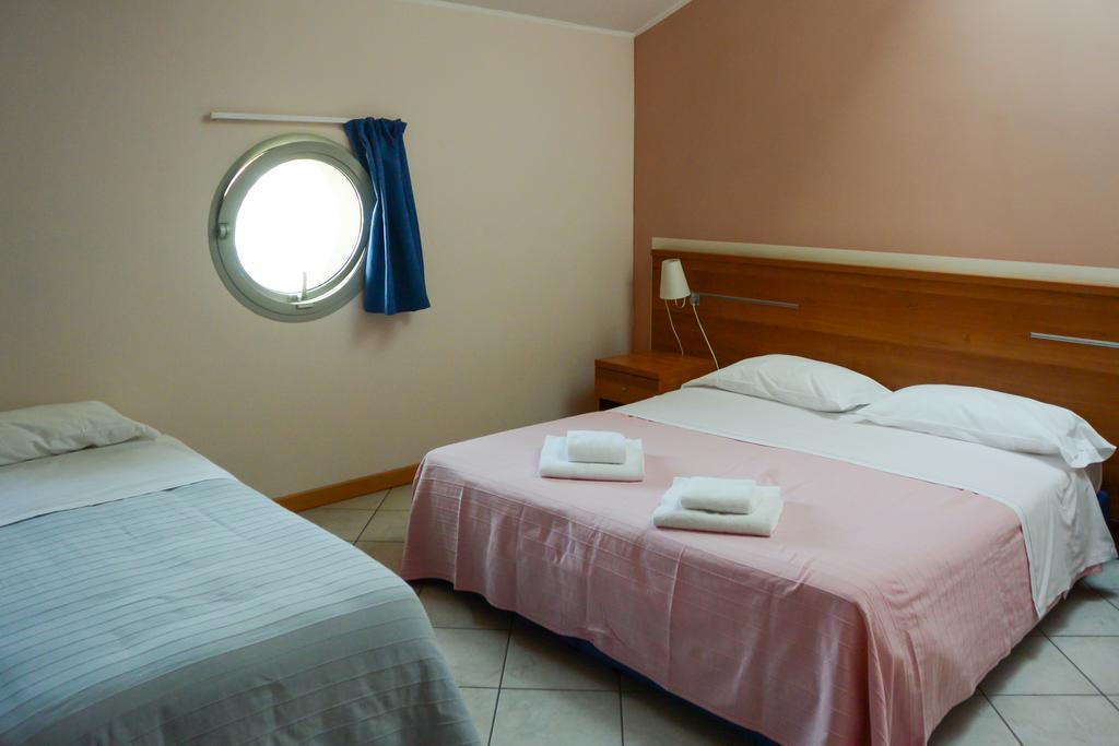 Albergo Meuble Abatjour 만토바 외부 사진