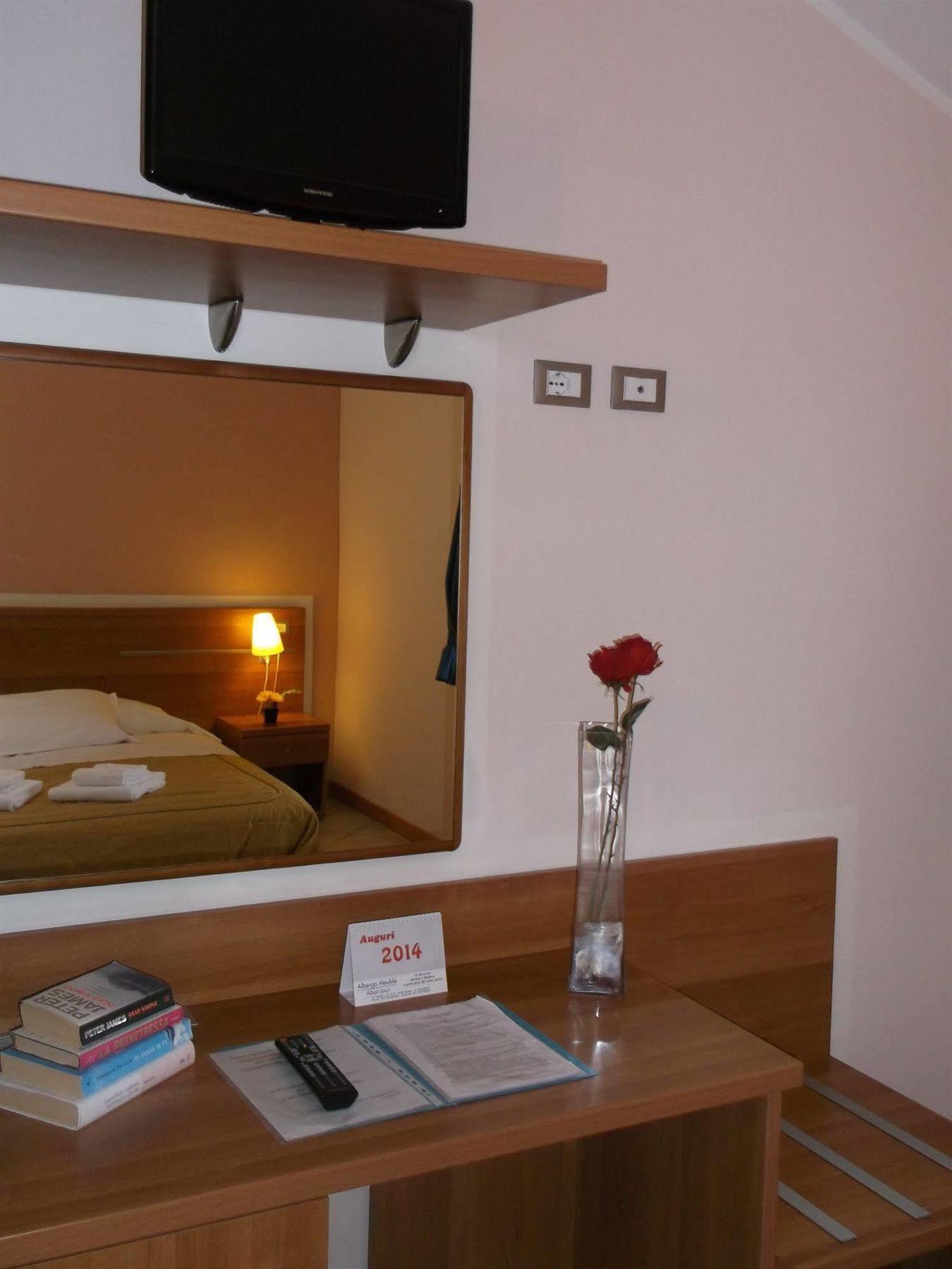 Albergo Meuble Abatjour 만토바 외부 사진