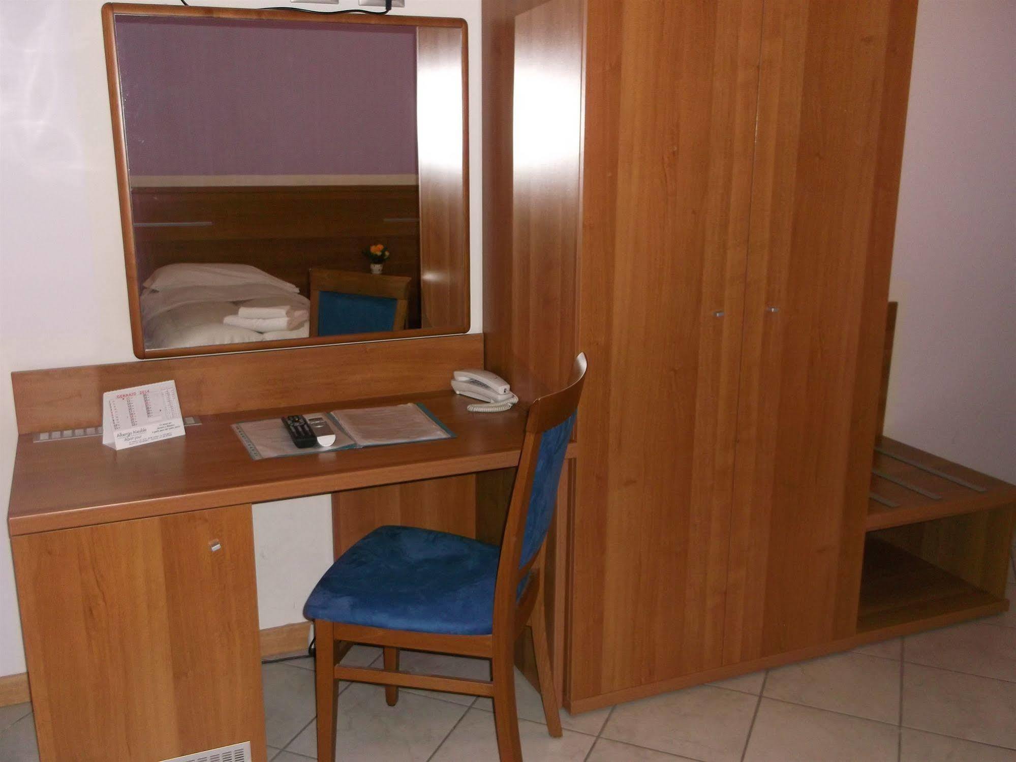 Albergo Meuble Abatjour 만토바 외부 사진